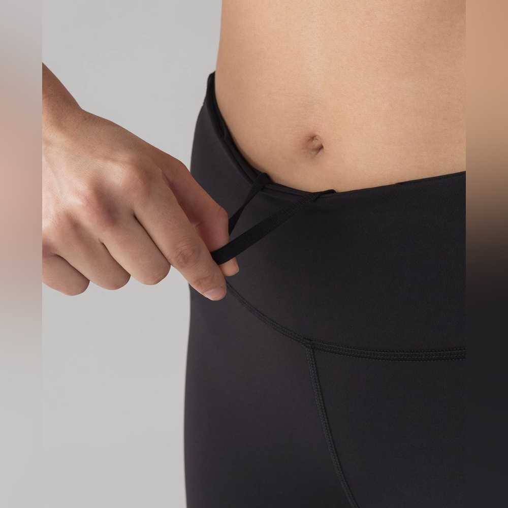 Lululemon Smooth Stride Crop - image 6